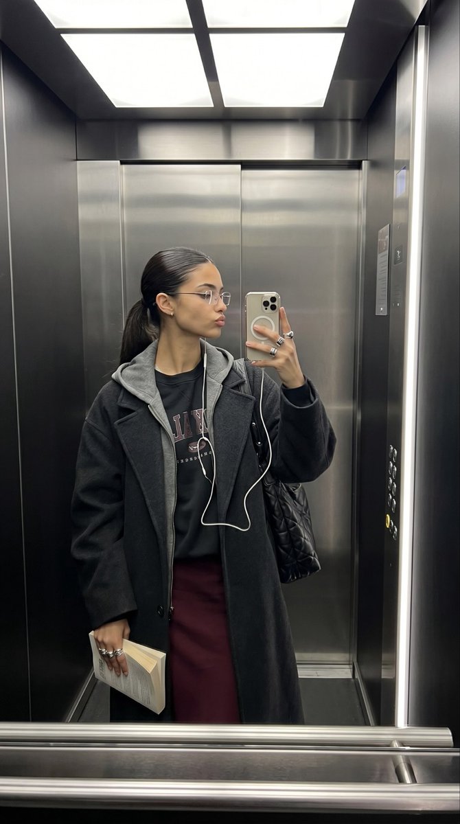 Profile / Avatar - Elevator Mirror Selfie with Book — output 1