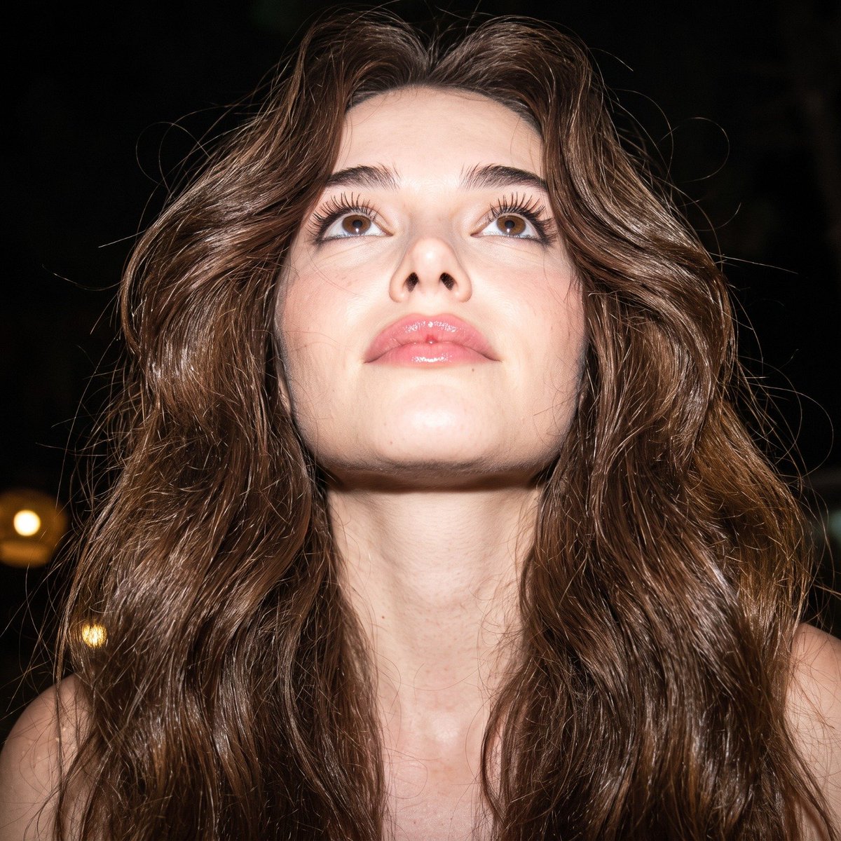 Product Marketing - Y2K Paparazzi Luxury Hair Shot — output 1