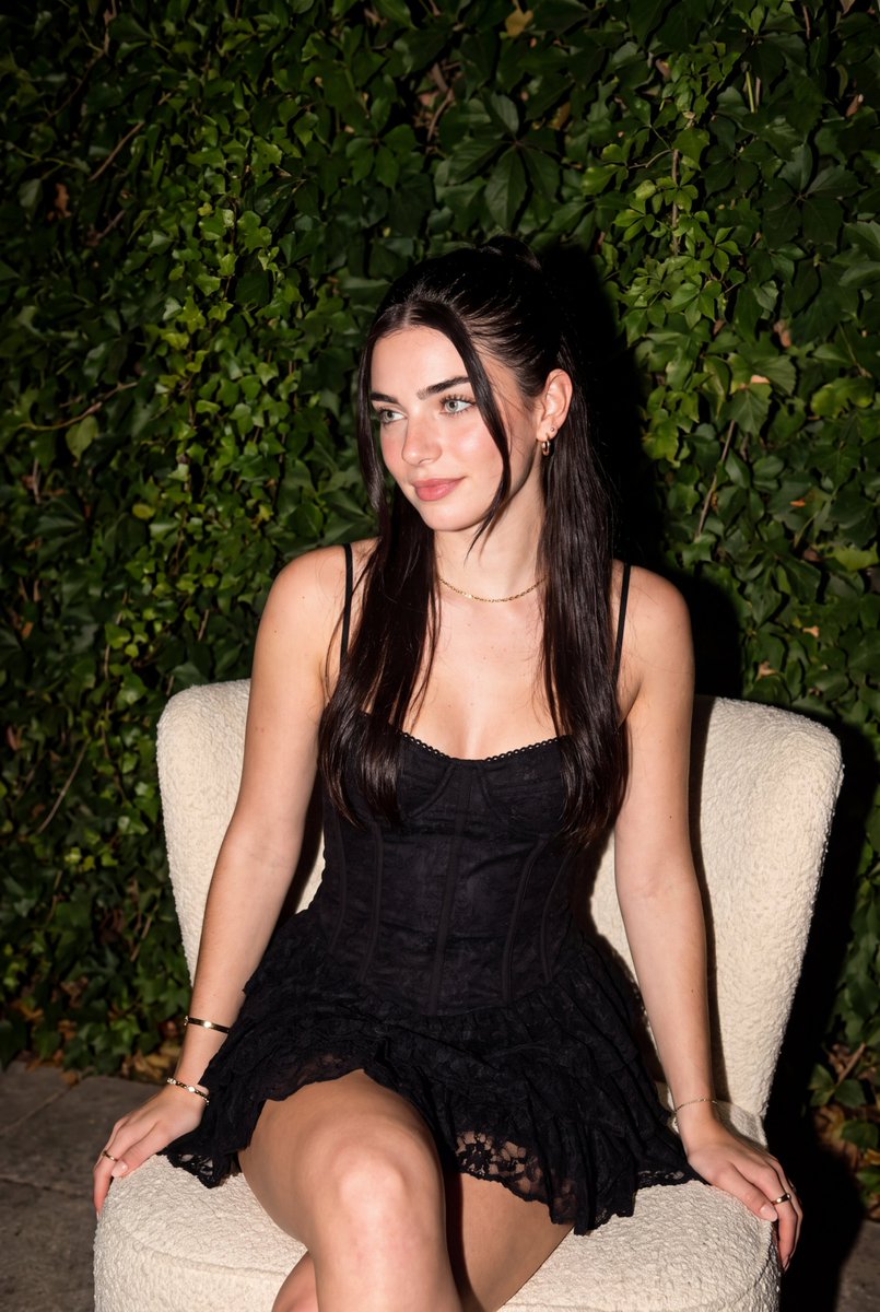 Profile / Avatar - Outdoor Direct Flash Lace Dress Portrait — output 1
