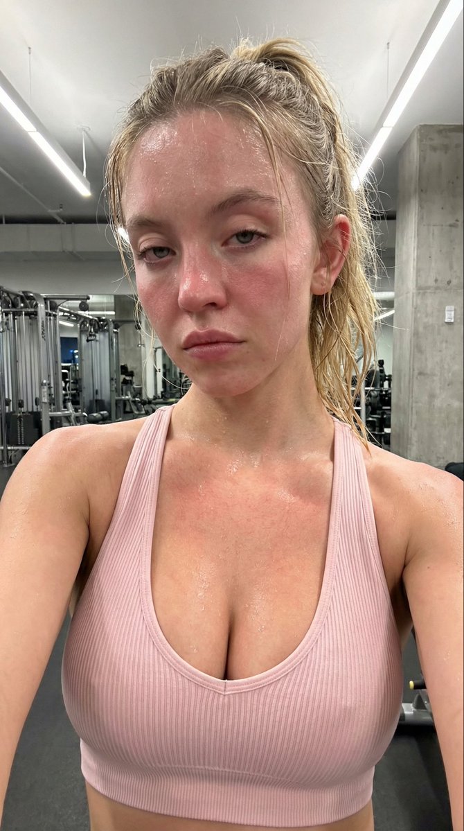Intimate Post-Workout Gym Selfie — output 1