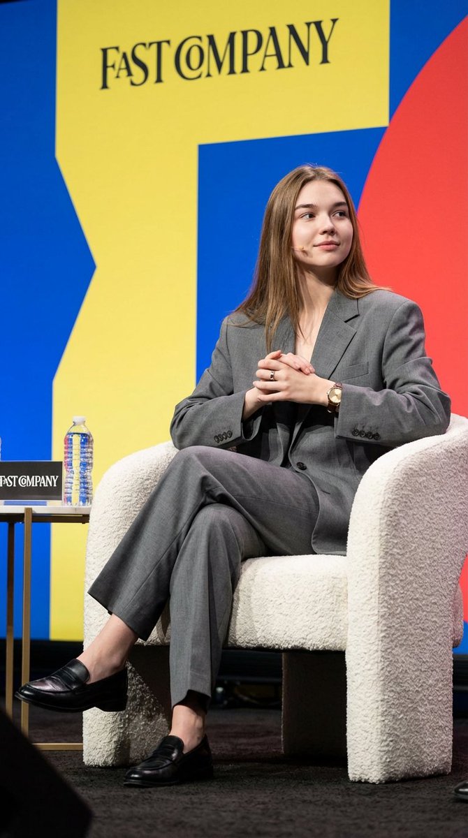 Candid Editorial Conference Portrait Prompt with Identity Lock — output 1