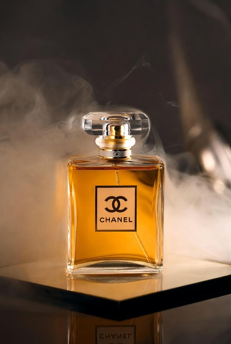 E-commerce Main Image - Chanel Perfume Product Shot Prompt — output 1