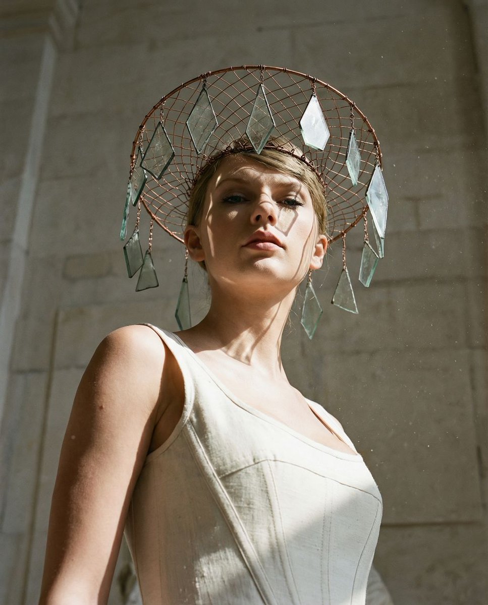 Product Marketing - Sculptural Authority Fashion Portrait — output 1