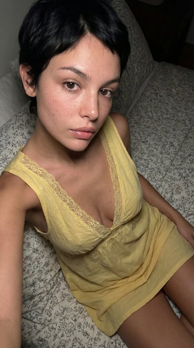 Raw, Flash-Lit Portrait (Late-2000s Digital Camera Aesthetic) — output 1
