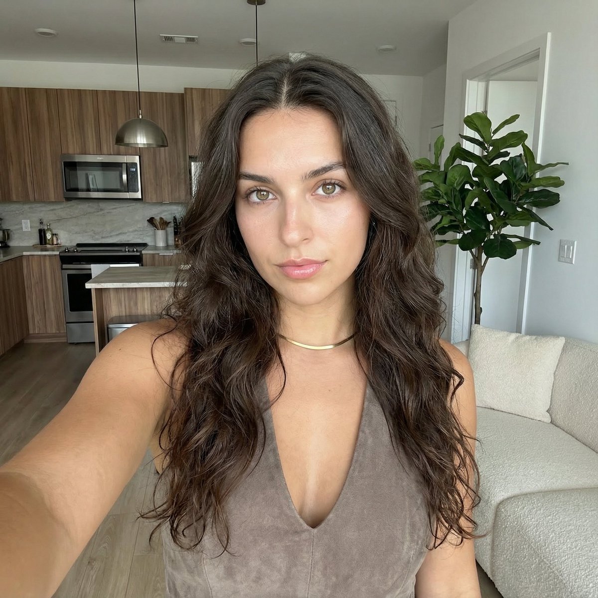 Clean Girl Aesthetic Selfie in Upscale Apartment (JSON Format) — output 1