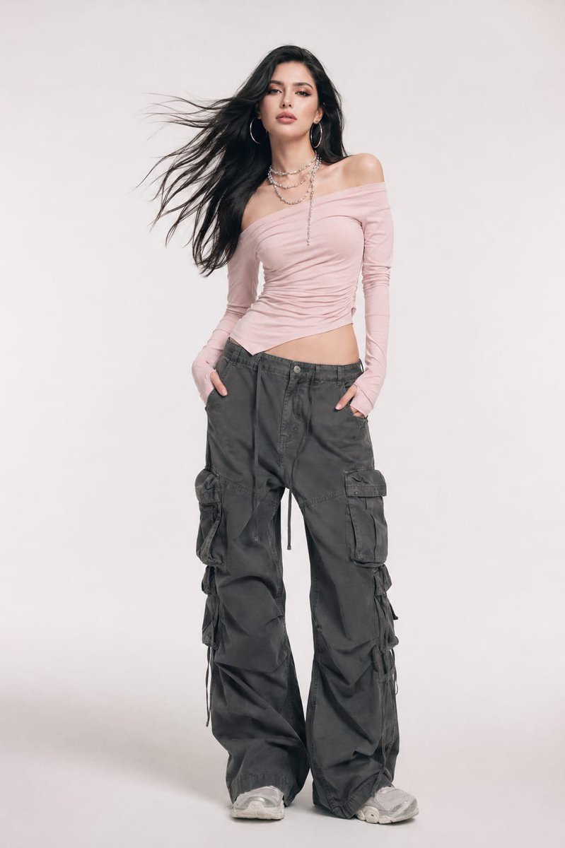 Profile / Avatar - High Fashion Studio Portrait — output 1