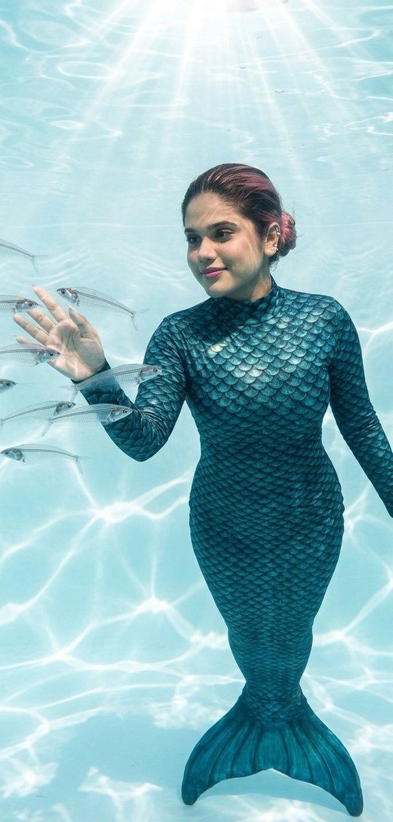 Comic / Storyboard - Mermaid in Crystal Clear Underwater Kingdom — output 1