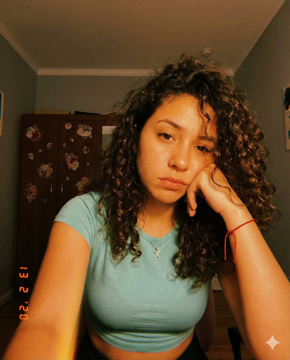 Profile / Avatar - Nostalgic Low-Light Selfie Portrait Prompt — output 1