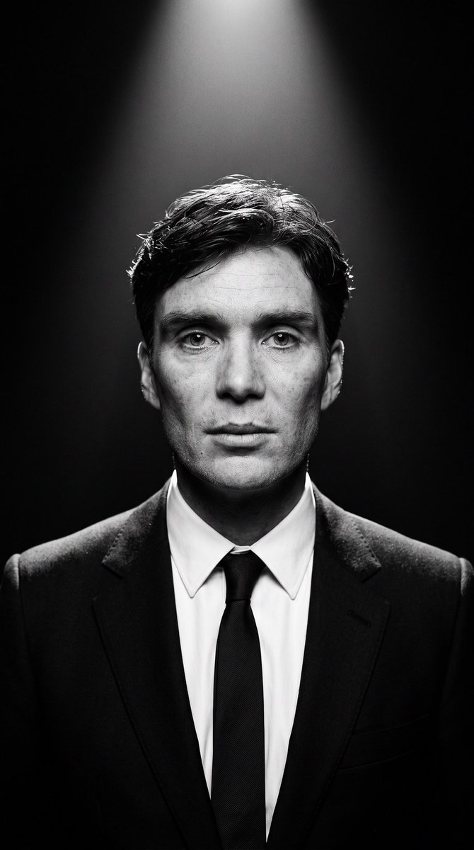 Profile / Avatar - Fine-Art Studio Portrait with Butterfly Lighting — output 1