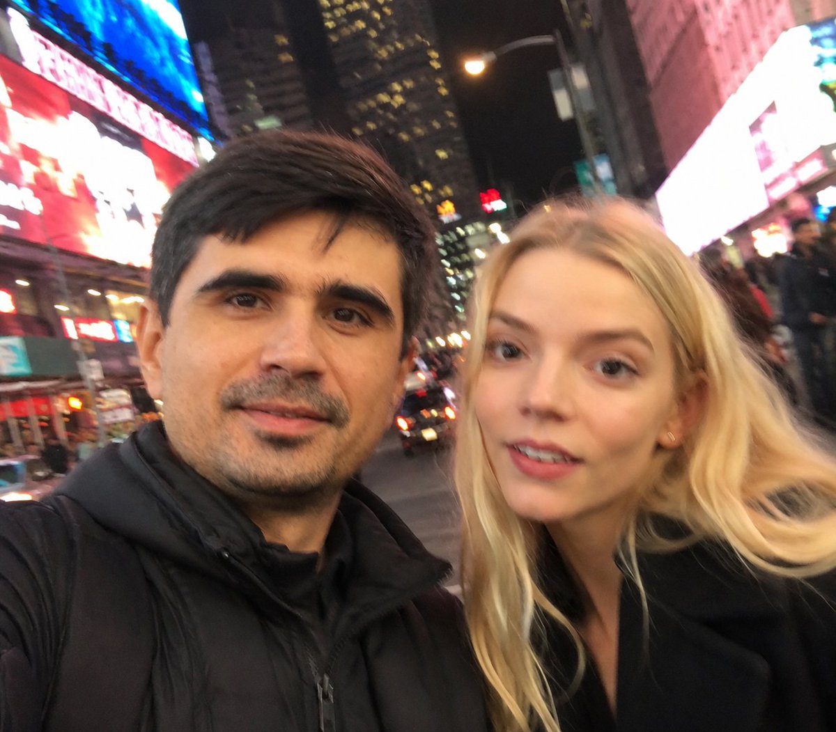 Profile / Avatar - Candid iPhone Selfie with Celebrity — output 1
