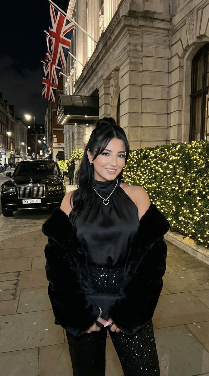 Product Marketing - Glamorous Monochrome Black Night Out Editorial — output 1