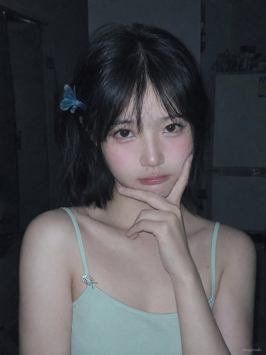 Profile / Avatar - Candid Low-Light Portrait — output 1