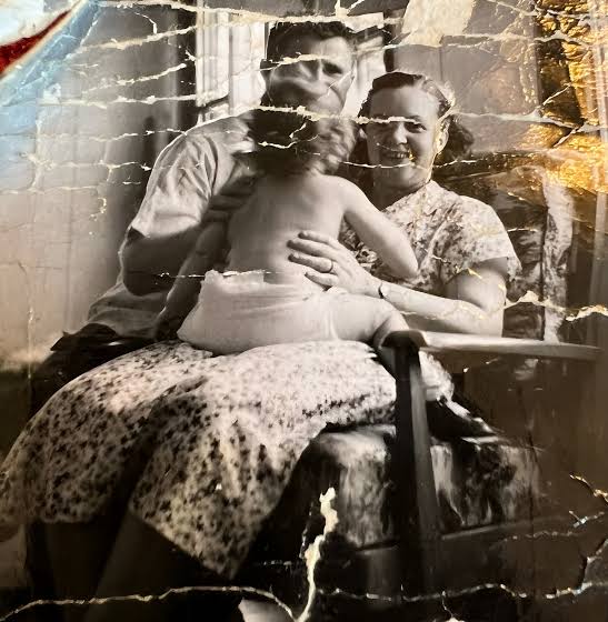 Old Photo Restoration Prompt — output 1