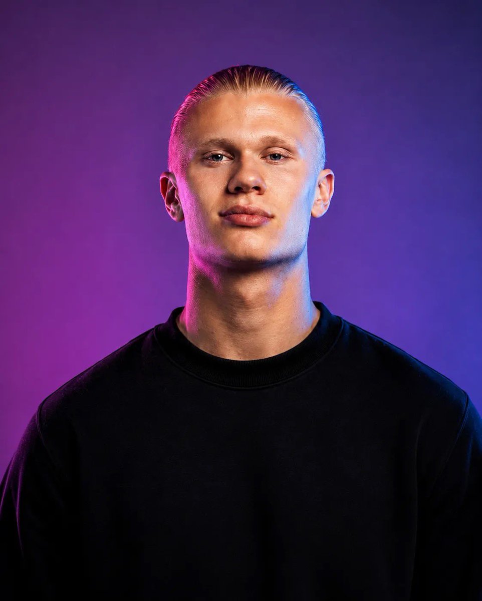 Profile / Avatar - Two-Tone Studio Portrait — output 1