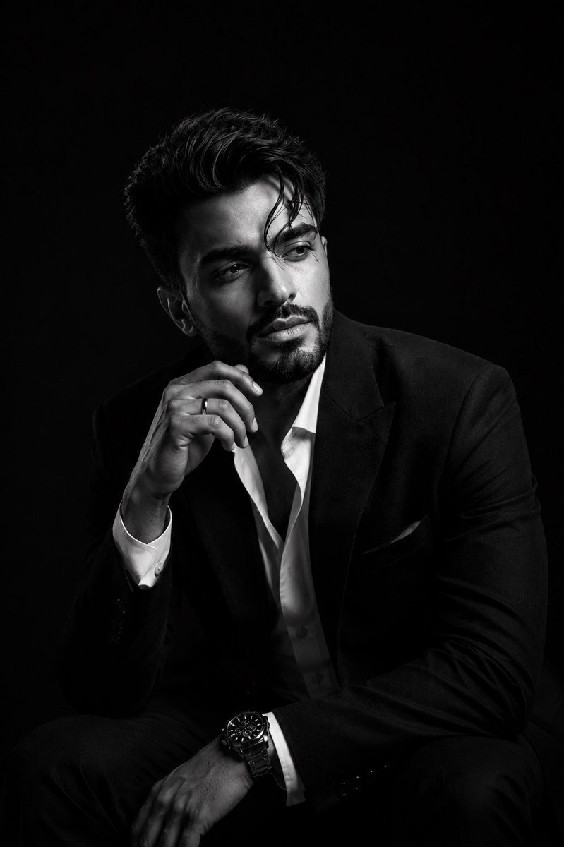 Profile / Avatar - Sophisticated Studio Tuxedo Portrait — output 1