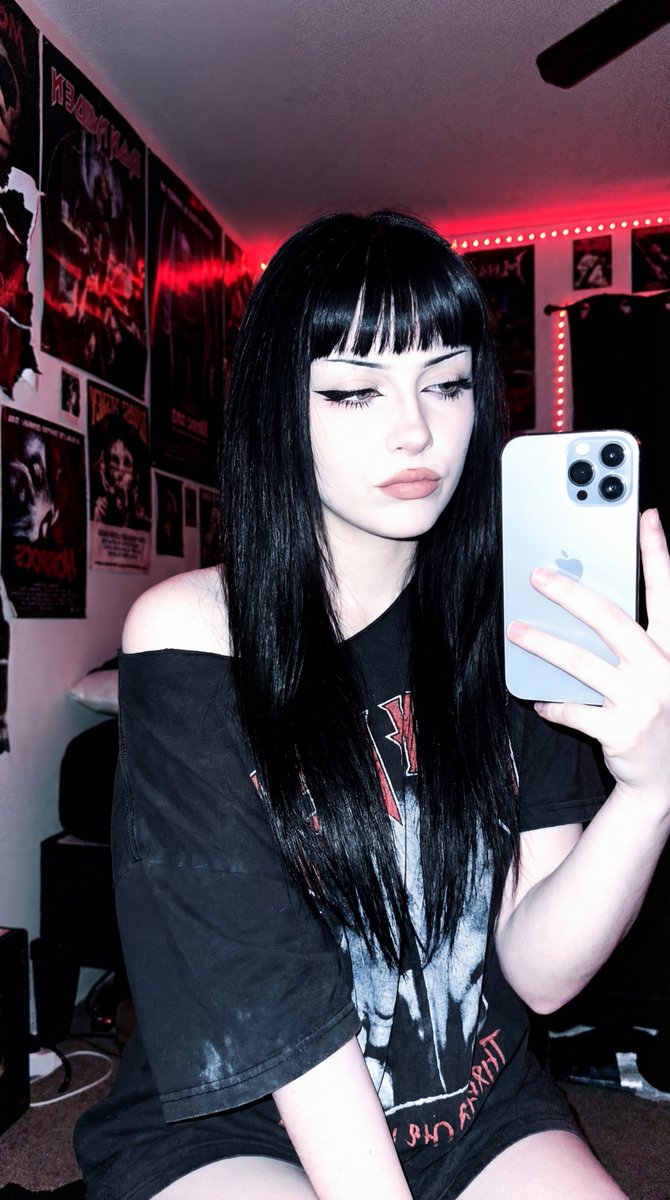 Hyper-Realistic iPhone Flash Selfie Prompt — output 1