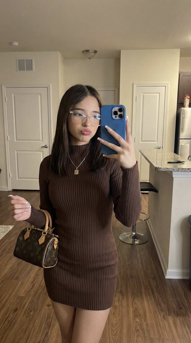 Profile / Avatar - Hyper-Fidelity Mirror Selfie with Identity Locking — output 1