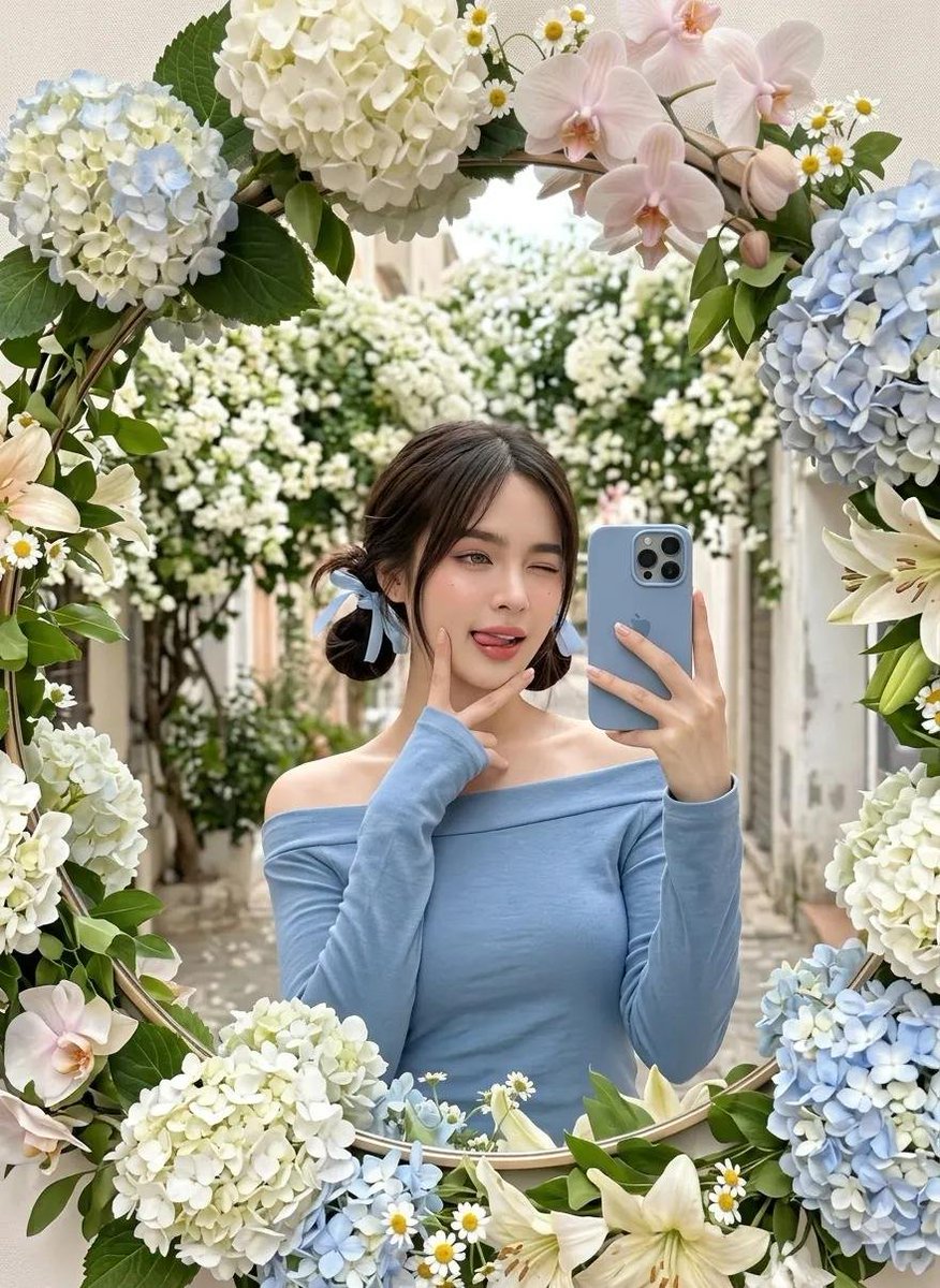 Profile / Avatar - Floral Mirror Selfie — output 1