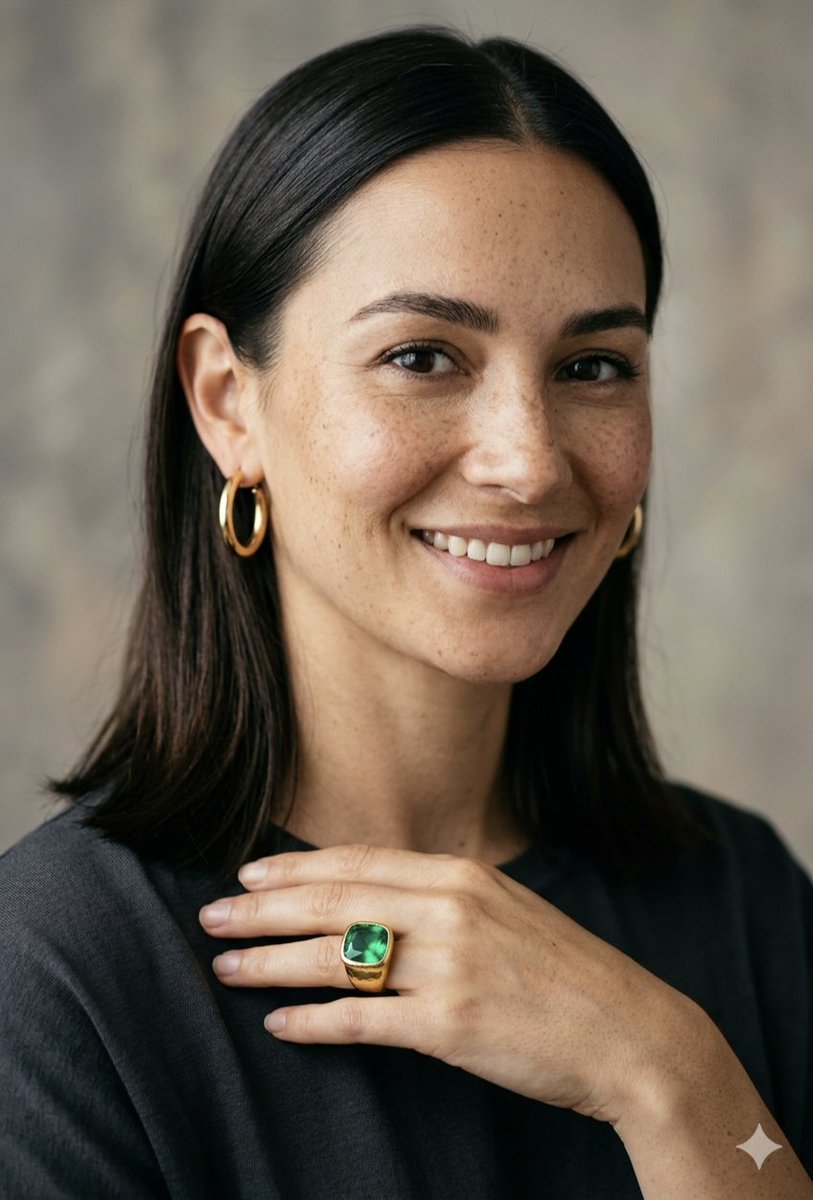 Profile / Avatar - Portrait of a Woman with Emerald Ring — output 1
