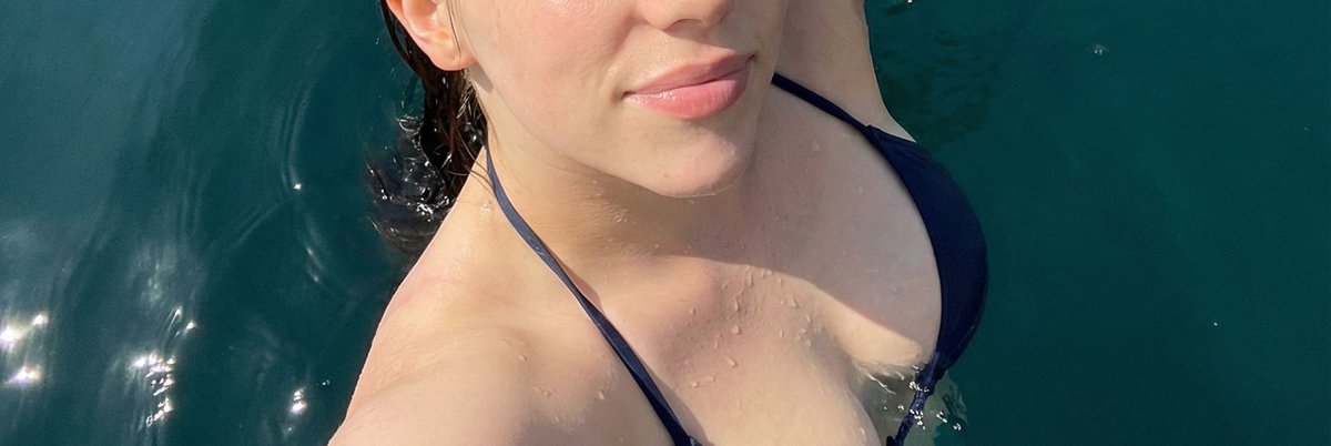 Social Media Post - Close-Up Water Selfie of Billie Eilish — output 1