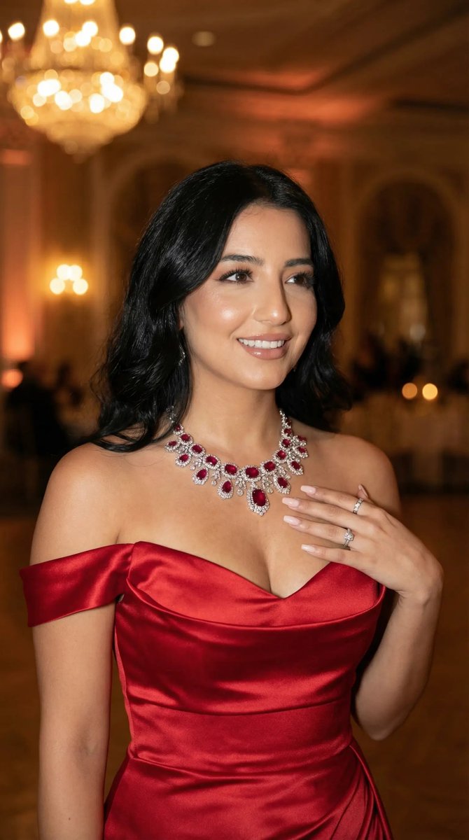 Product Marketing - Luxury Gala Fashion Editorial Prompt (JSON) — output 1