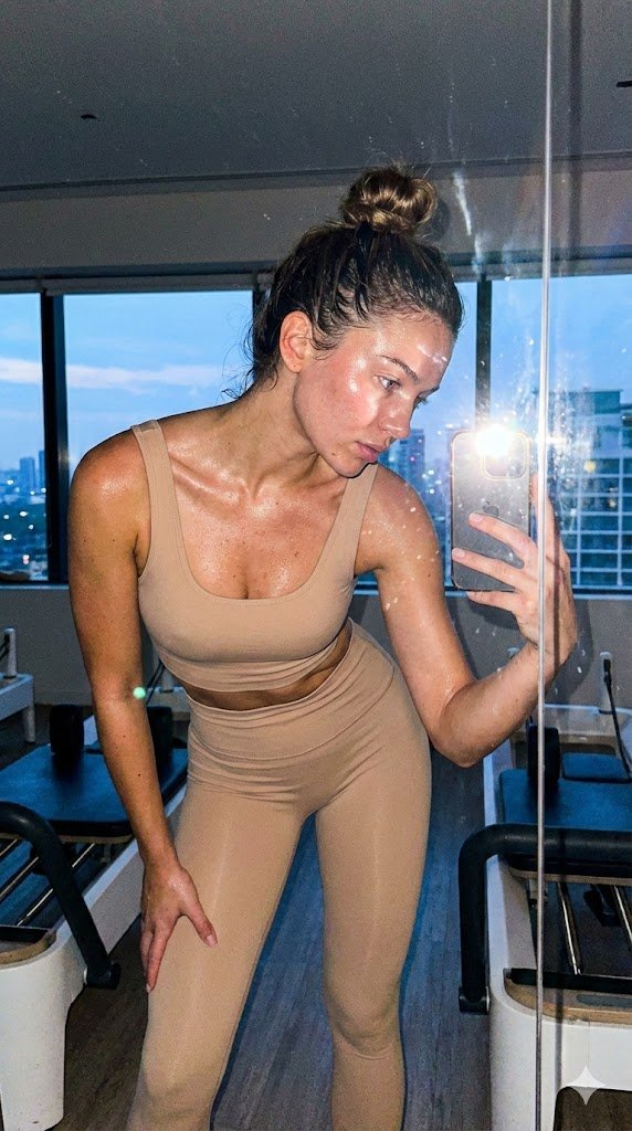 Profile / Avatar - Pilates Selfie Prompt — output 1