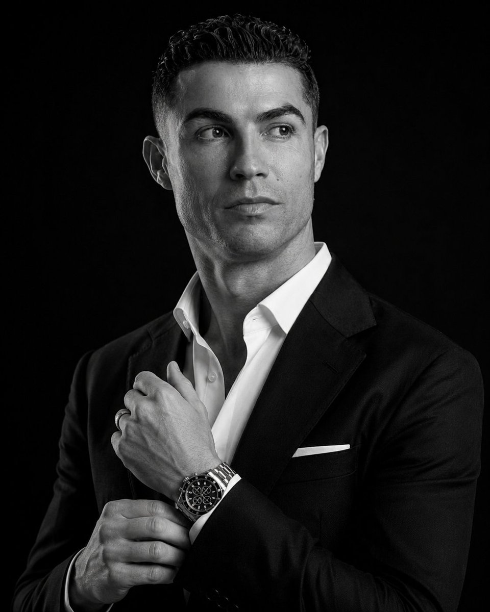 Profile / Avatar - Cinematic Black and White Luxury Suit Portrait — output 1